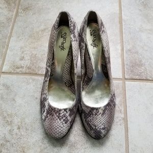 Comfortable Classy Snakeskin Shoes